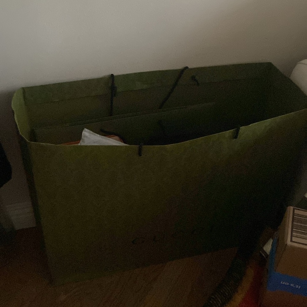 New GUCCI huge shopping paper bag   Green 30x22x10